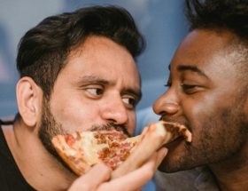 How to Choose the Perfect Date Spot for Gay Men